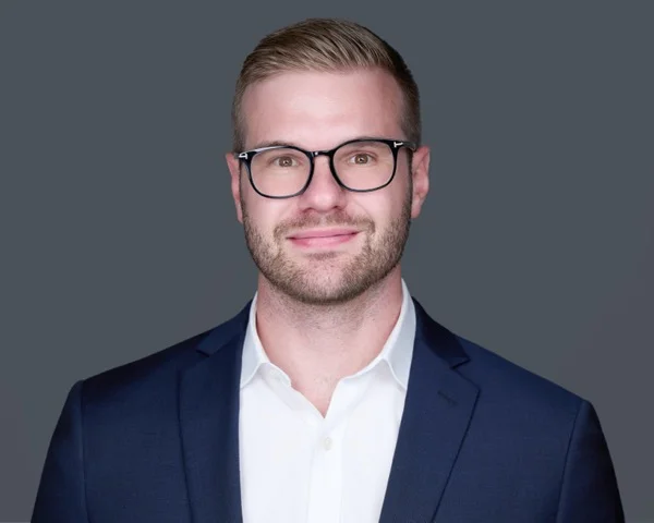 Executive headshot KOP by Images by IBA